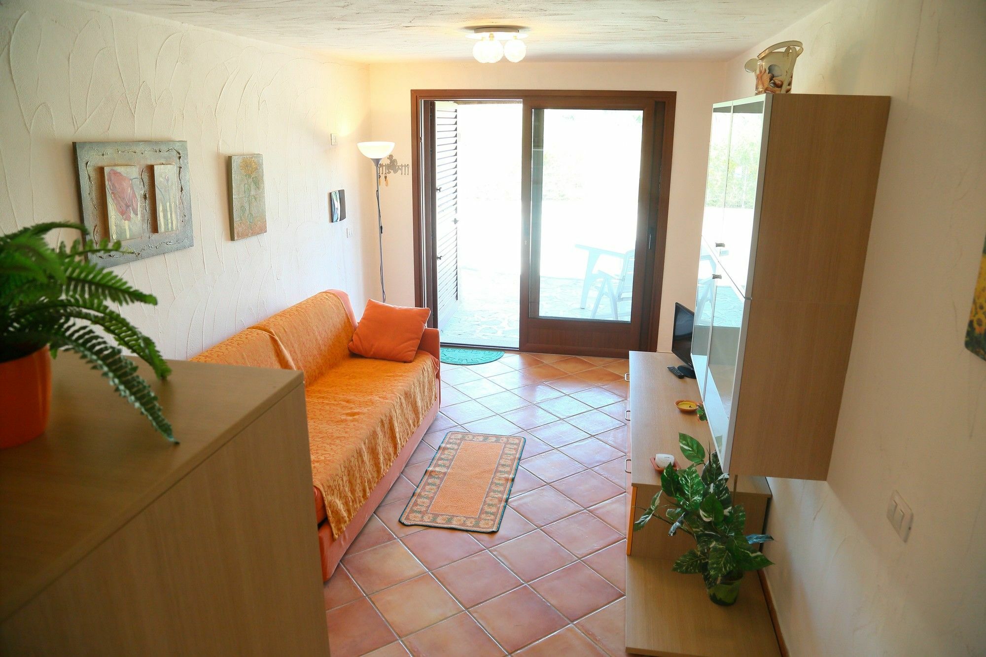 Delia Apartments Сан Теодоро Екстериор снимка