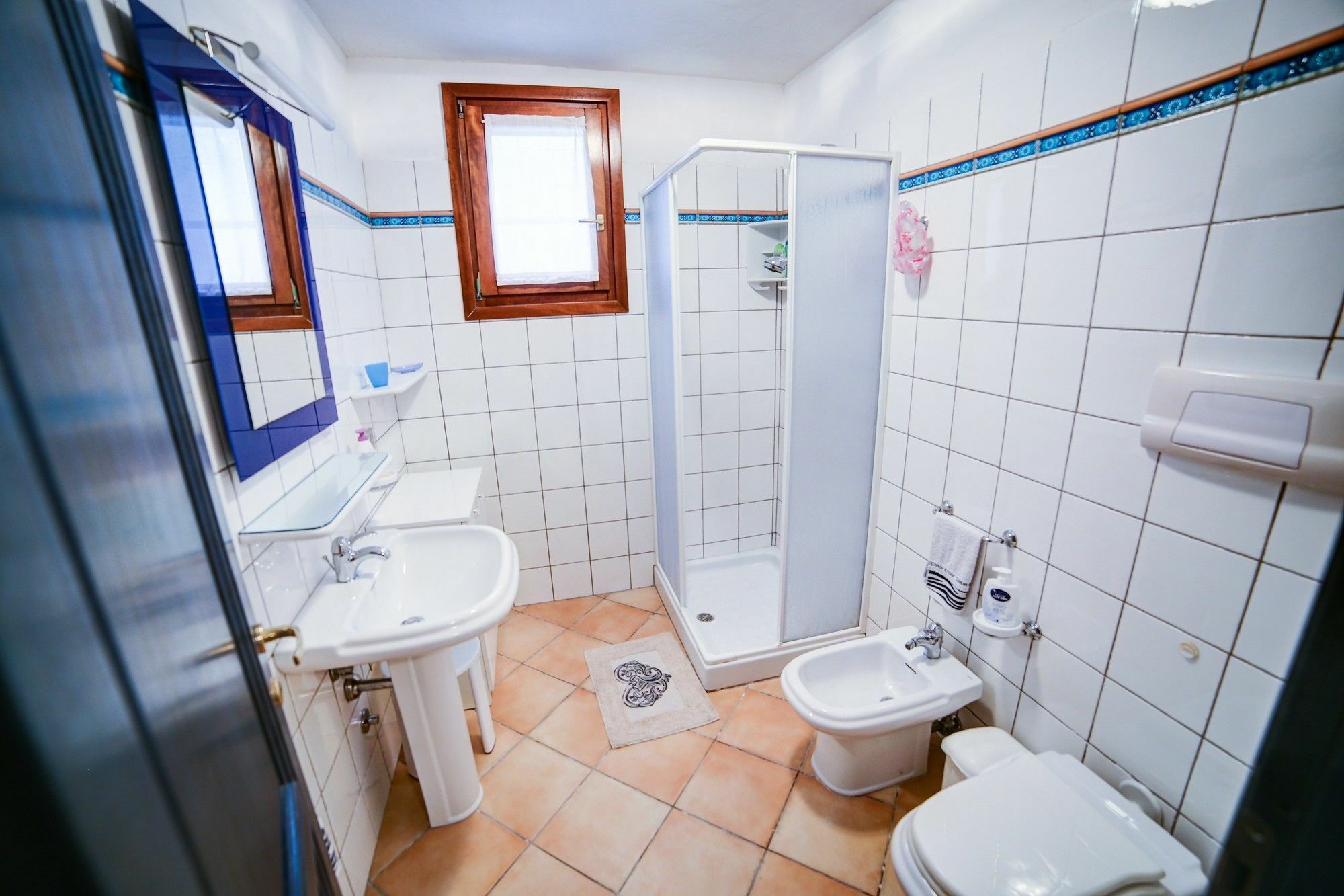 Delia Apartments Сан Теодоро Екстериор снимка