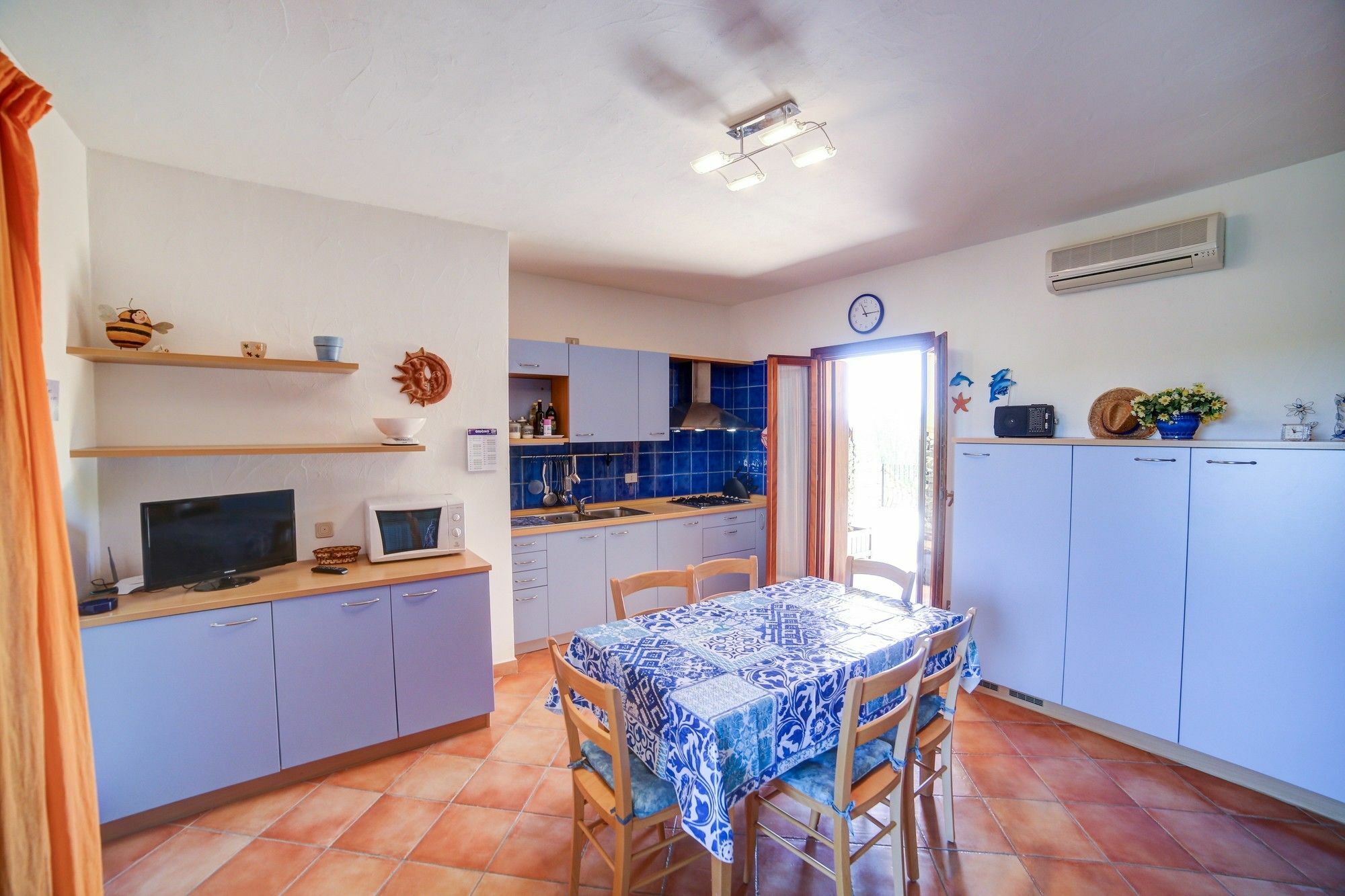 Delia Apartments Сан Теодоро Екстериор снимка
